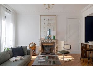 Appartement 4 chambres entièrement rénové proche métro et universités