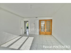 A vendre Appartement T4 Traversant à Vénissieux  Quartier Gabriel Péri