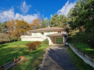 AUCH Belle maison Type 4 sur terrain arboré