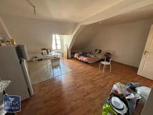 Appartement à louer 1 pièce 32 m² - Saumur (49) - 334€