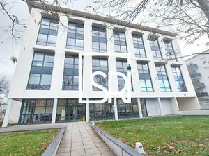 Location Local Professionnel 463m² CLERMONT FERRAND 63100