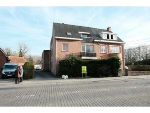 Opbrengsteigendom bestaande uit 5 appartementen en 6 garages