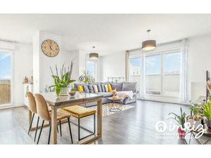 Superbe T4 Lumineux en Dernier Étage avec Terrasse