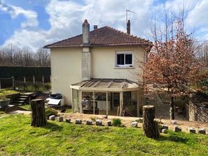 Maison St Yrieix La Perche 8 pièce(s) 150 m2