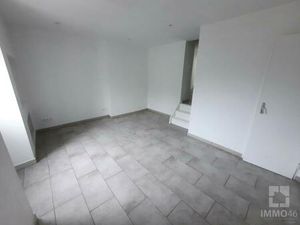 Appartement T2 RDC avec cour dans le centre du village