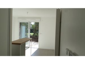 A LOUER STUDIO BAIL LONGUE DUREE