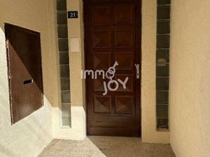 Ensemble immobilier composé de deux maisons de village rénovées en gros œuvre  sur...