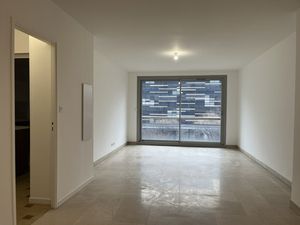 Location Appartement 3 pièces 91m² MARSEILLE 8ème