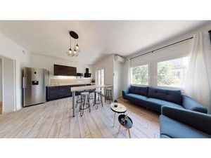 Immeuble 3 appartements proche rempart