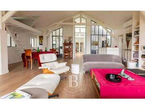 Appartement à vendre 8 Pièces 243 m2 Saint-Germain-en-Laye - 1 249 000 €