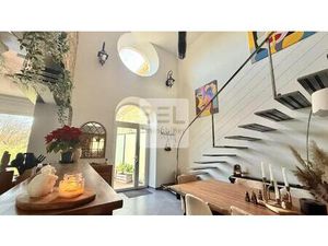 Ancienne chapelle réinventée avec terrasse et vue panoramique