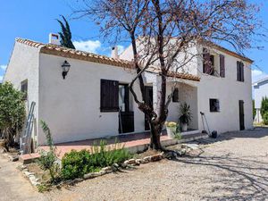 Villa avec piscine et garage