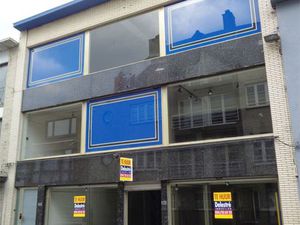 RUIM COMMERCIEEL GEBOUW