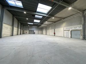 A LOUER  Location d'Entrepôt