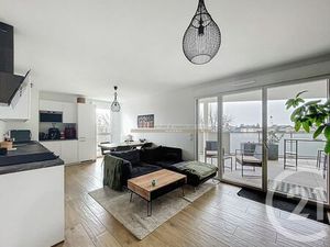 Appartement à vendre - 4 pièces - 80 80 m2 - Decines Charpieu - 69 - RHONE-ALPES