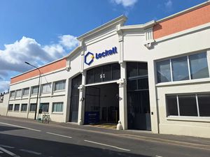 Bureaux / Locaux d'activités à louer à ARGENTEUIL