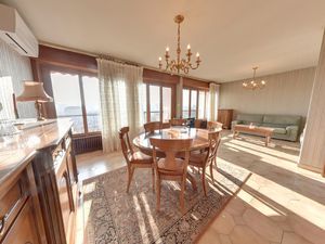 BEAU 4 PIÈCES + CUISINE TRAVERSANT DE 89M2 ÉTAGE ÉLEVÉ ET DÉ