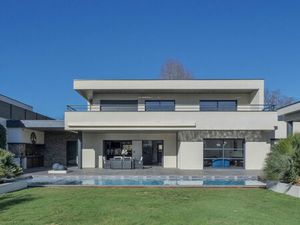 Vente maison 8 pièces 240m2 Pau 64000 - 1079000 € - Surface Privée