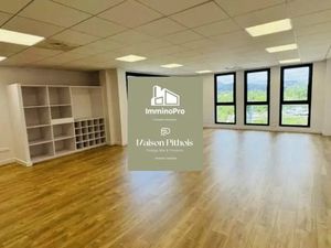 location bureaux 83 m² environ Alta Rocca Aubagne (13400)