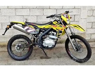 nuovo-enduro-rieju-mrt-125cc-giallo