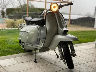vendo-innocenti-lambretta-li-150-special-silver-3-serie-fmi-d-epoca-a-stradella-codice-82