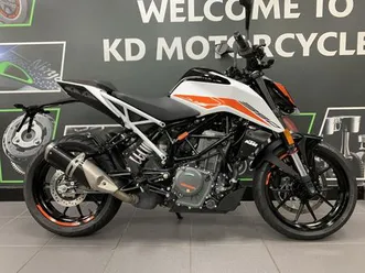 ktm-390-duke-2022-model-brand-new-in-stock-now-limited-availability-373cc