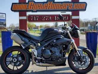 2015-triumph-speed-triple-abs