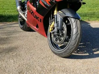 suzuki-gsxr-1000-k4-wie-k3-ohlins-federbein-akrapovic-anlage