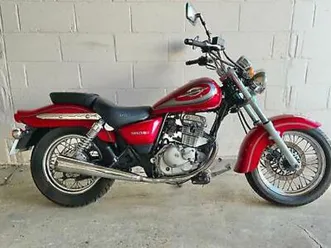 suzuki-gz-125-marauder-retro-cruiser-chopper-style-125cc-motorbike