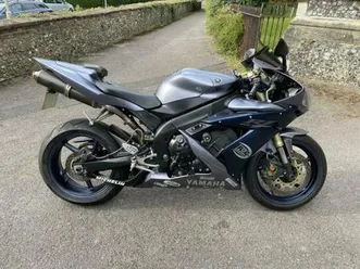 2005-05-yamaha-yzf-r1-silver-blue-31000-miles-in-wooburn-green-buckinghamshire-gu