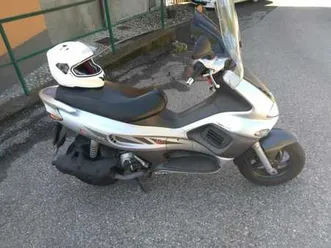 gilera-runner-200-vxr-4t-scooter