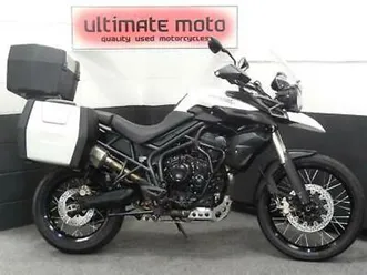 2012-12-triumph-tiger-800-xc-full-triumph-luggage-adventure-bike