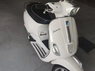 vespa-50-special-faro-quadrato