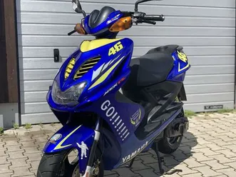 yamaha-aerox-r-valentino-rossi-46-top-zustand-nur-11-tkm