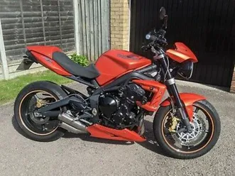 2009-triumph-street-triple-r