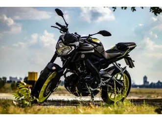 yamaha-mt-125-night-fluo