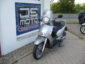 aprilia-scarabeo-250-i-e-light