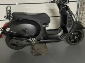 vespa-300-super-notte-2020-hpe