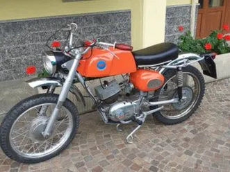 benelli-125-leoncino-scrambler