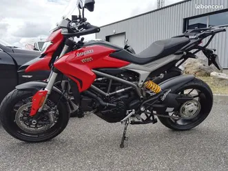 ducati-hyperstrada-939