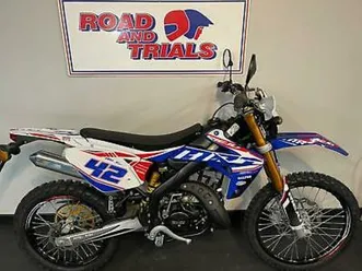 new-2022-rieju-mrt-50-pro-50-cc-enduro-bike-red-white-and-blue-in-stock