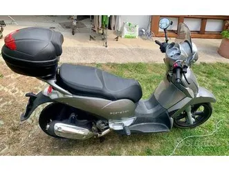 aprilia-scarabeo-300s