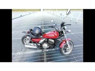 caferacer-op-basis-van-kawasaki-el-250