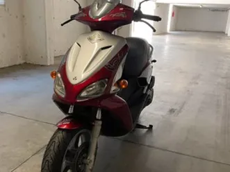 benelli-velvet-125-scooter-anni-2000