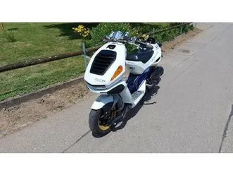 italjet-dragster-125-mit-scorpion-auspuff-no-gilera-runner-fxr