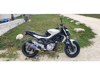 suzuki-650-gladius-2012