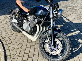 kawasaki-zephyr-550-custom-cafe-racer-jedyny