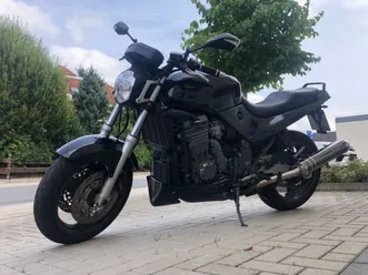 triumph-trophy-t300-umbau-streetfigther-cafe-racer