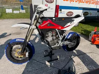 husqvarna-450-motard