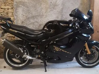 triumph-955-sprint-st